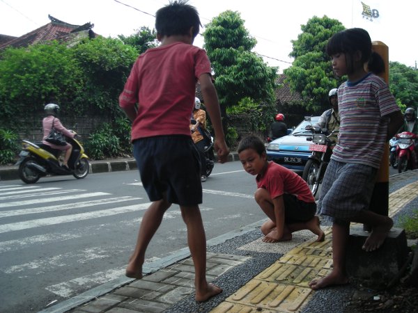 Anak Jalanan di Denpasar