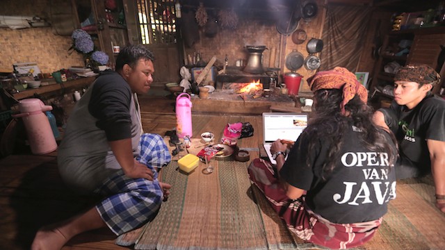 Bersama warga Ciptagelar, Sukabumi, Jawa Barat.