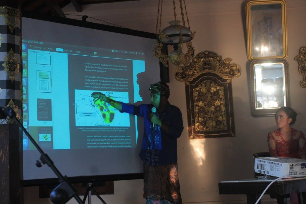 Diskusi tentang gempa bumi di Bali